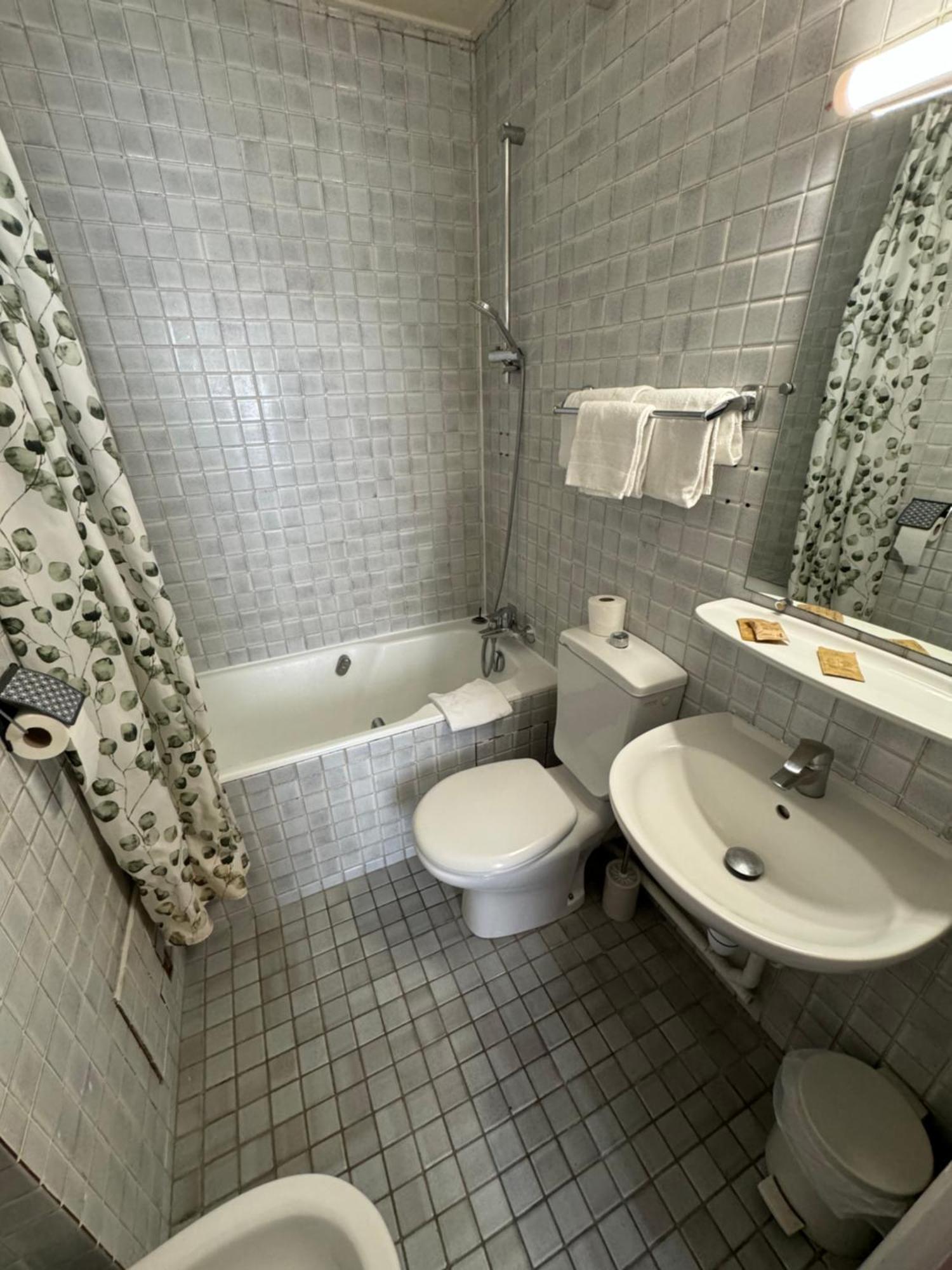 Hotel Flor Rivoli Paris Luaran gambar