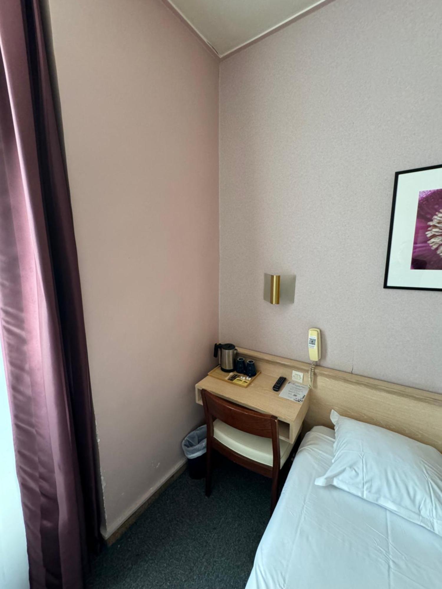 Hotel Flor Rivoli Paris Luaran gambar